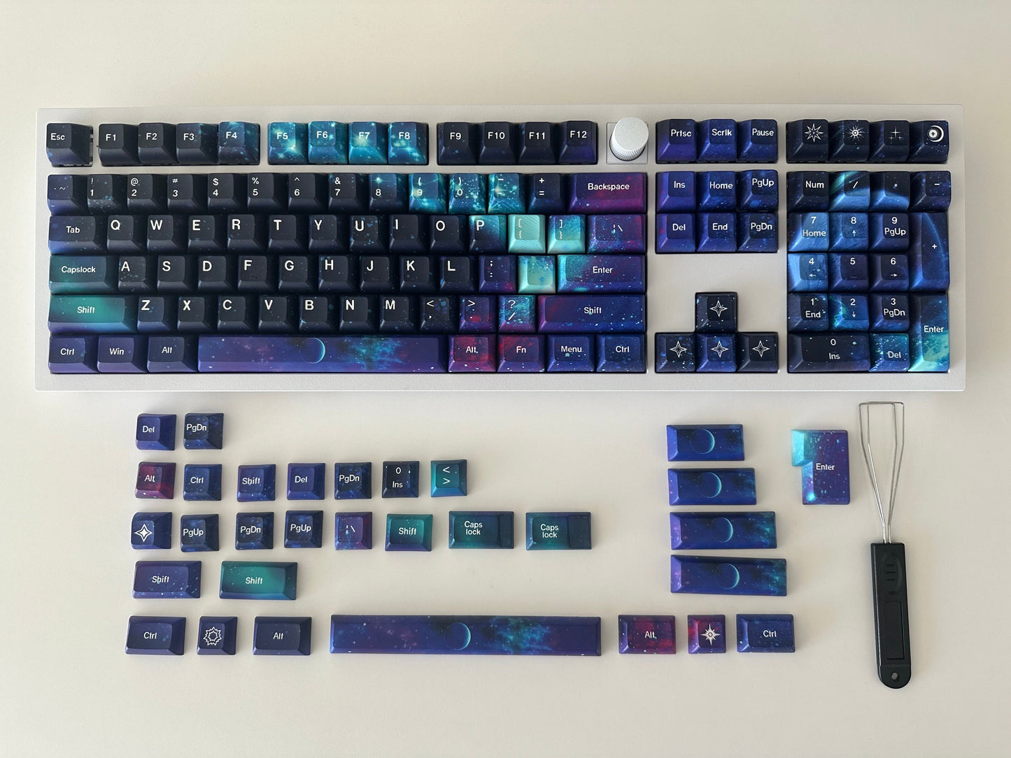Dark Aurora Night Sky Keycap Set