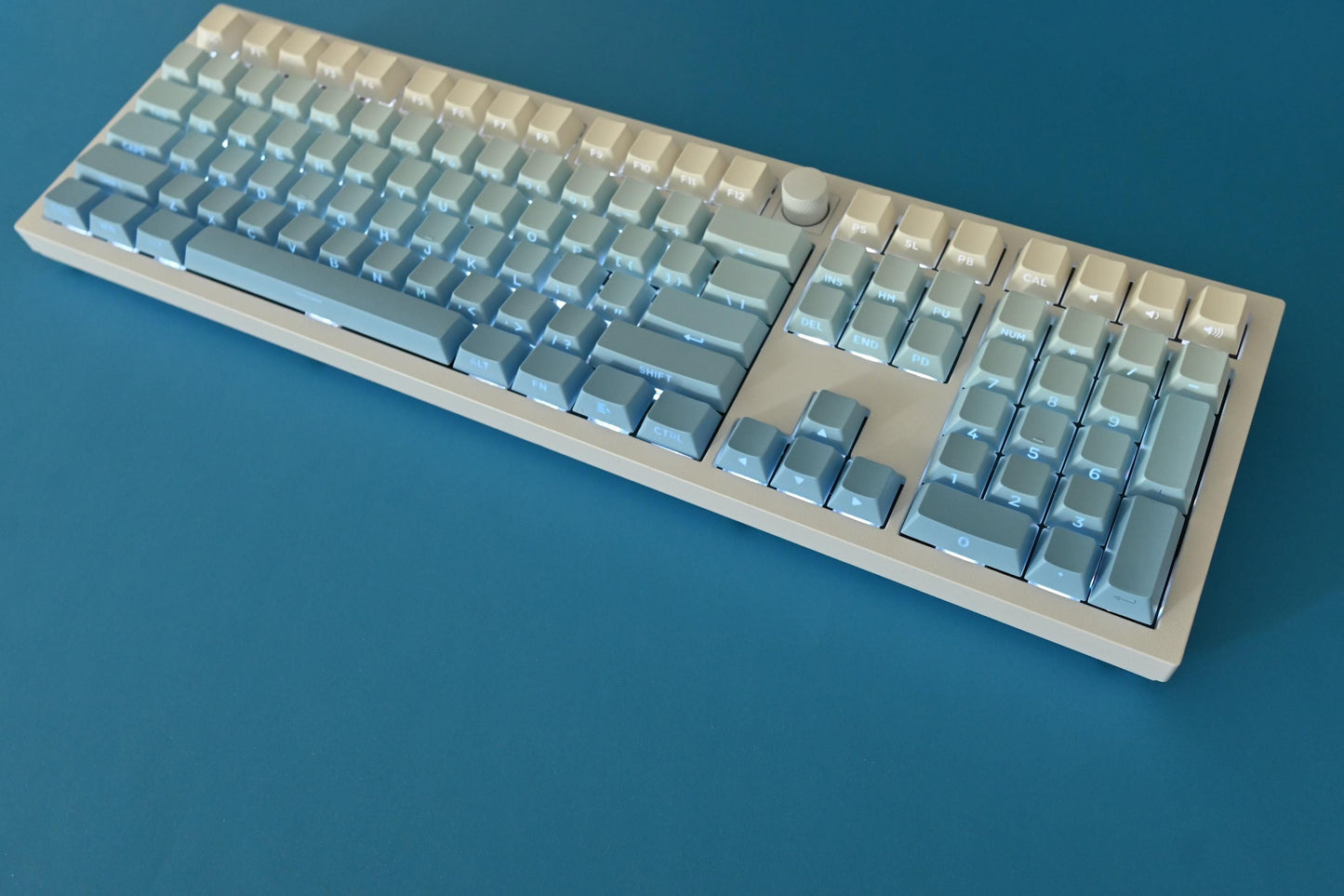 Backlit Blue Gradient Keycap Set
