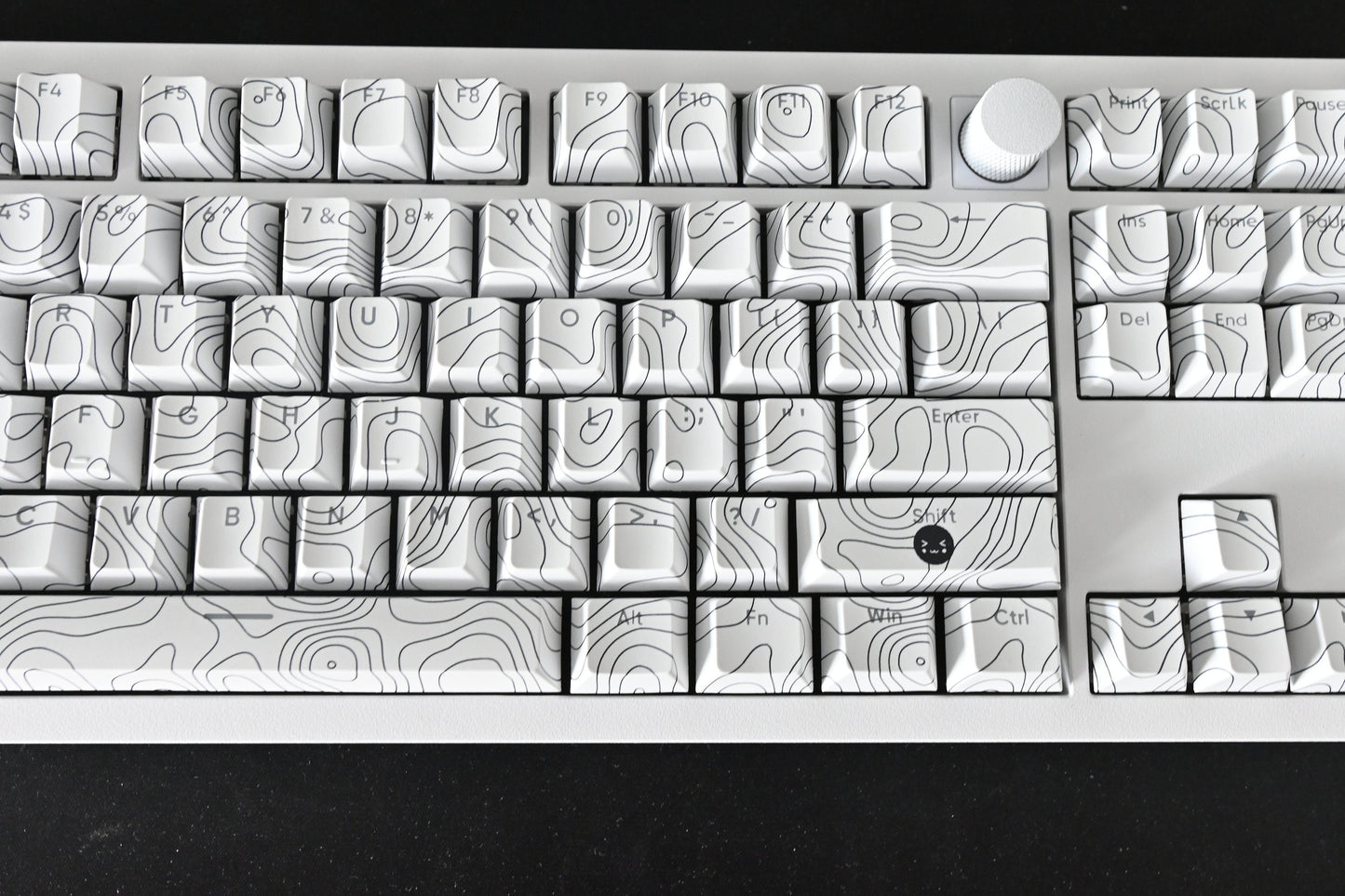 Backlit White Contour Waves Lines Keycap Set