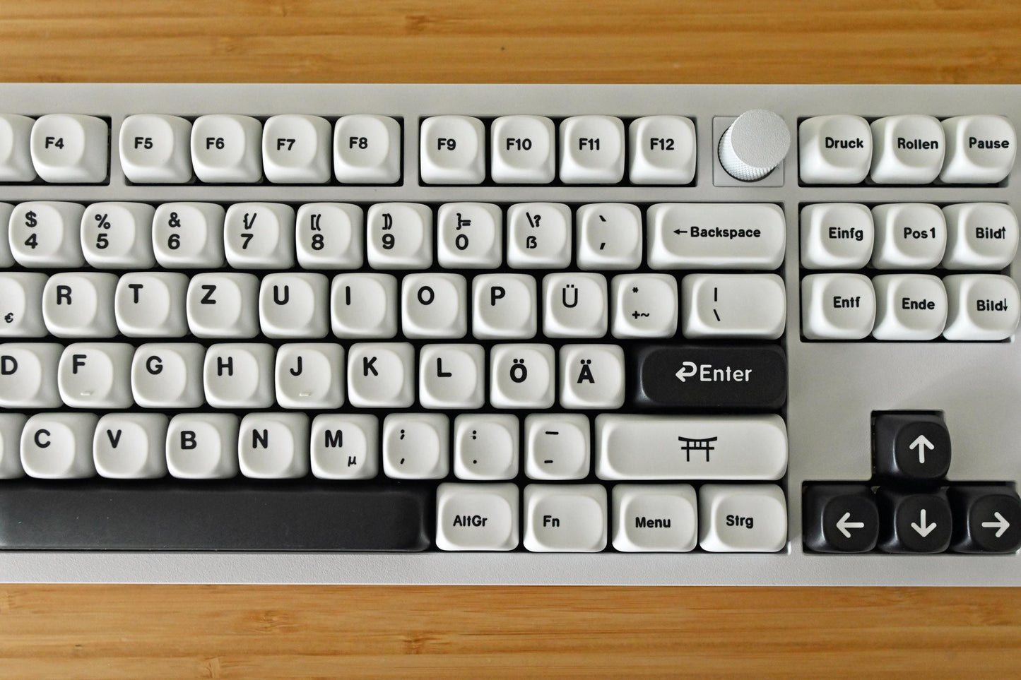 Black and White Japan Theme Keycap Set (German Layout)
