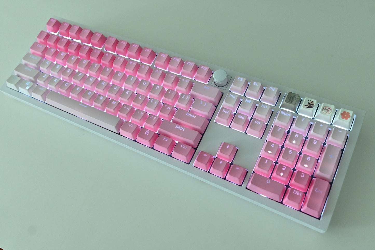 Backlit Pink Gradient Love Theme Keycap Set