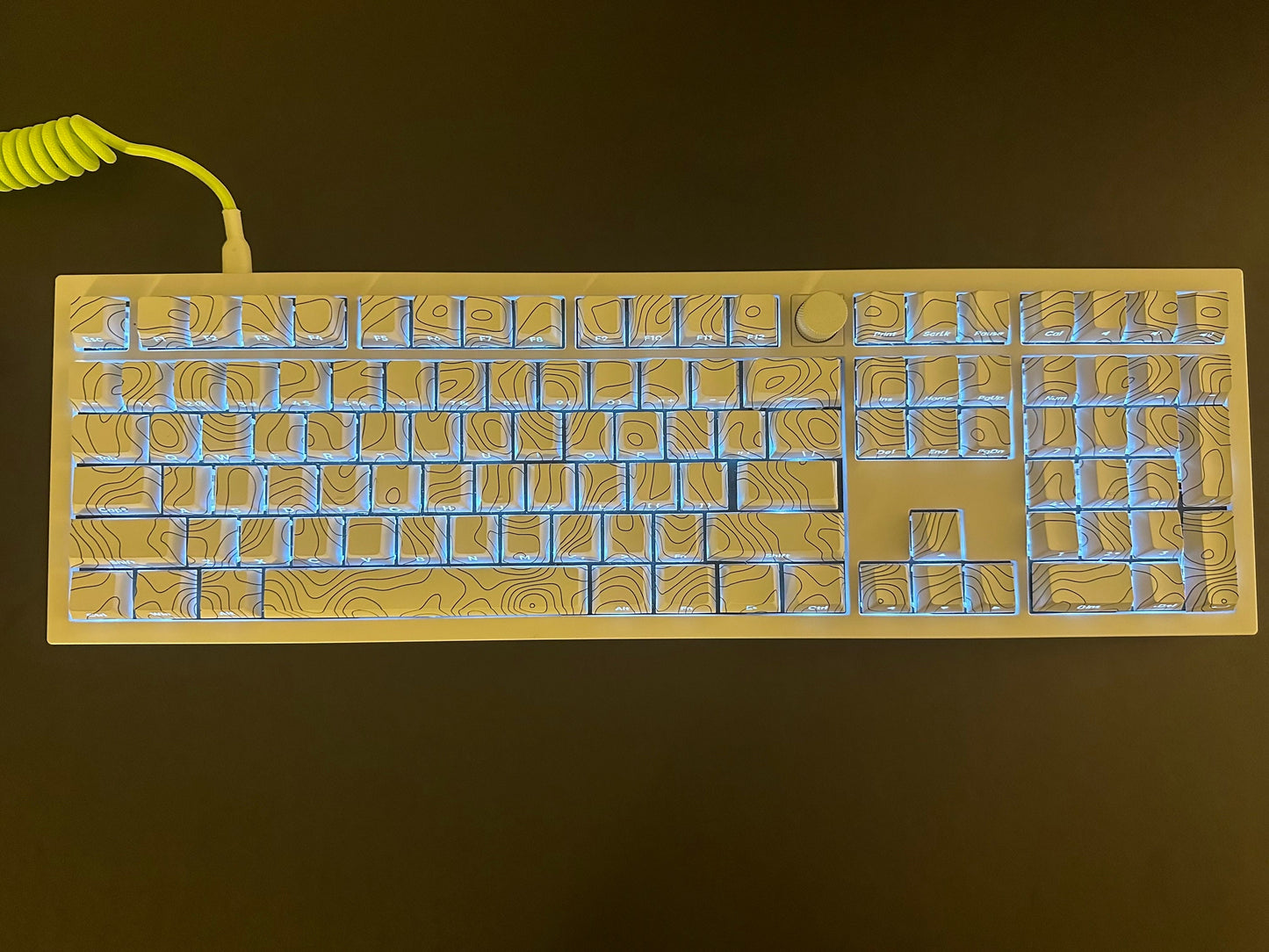 Backlit White Contour Waves Lines Keycap Set