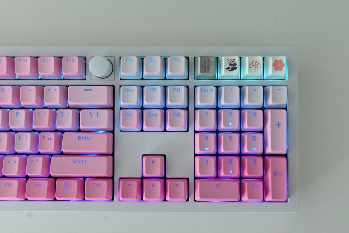 Backlit Pink Gradient Love Theme Keycap Set