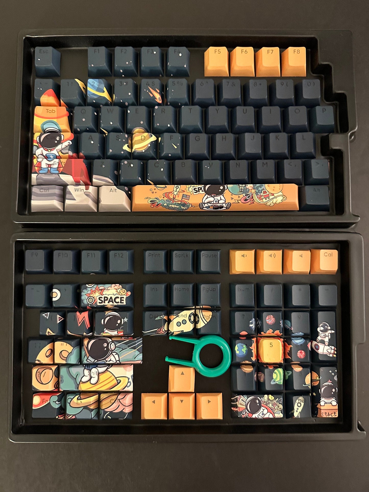 Backlit Comic Cartoon Astronaut Keycap Set