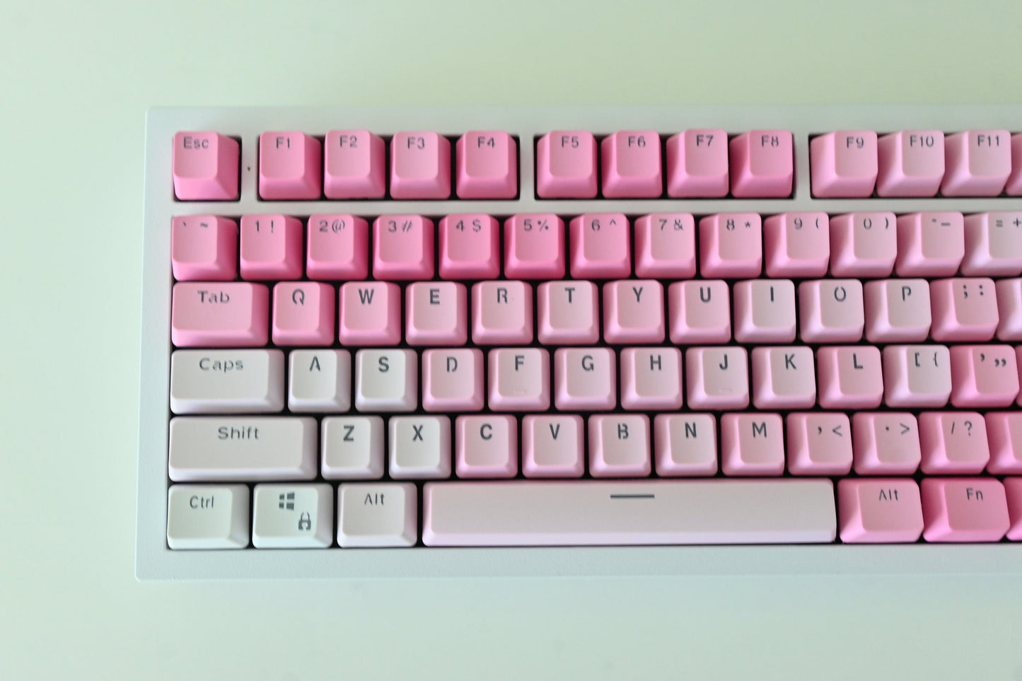 Backlit Pink Gradient Love Theme Keycap Set
