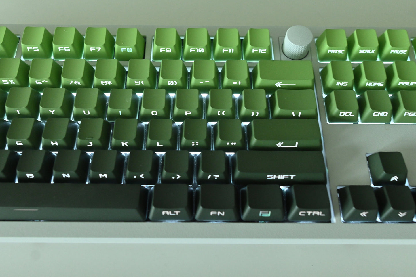 Backlit Matcha Green Gradient Keycap Set