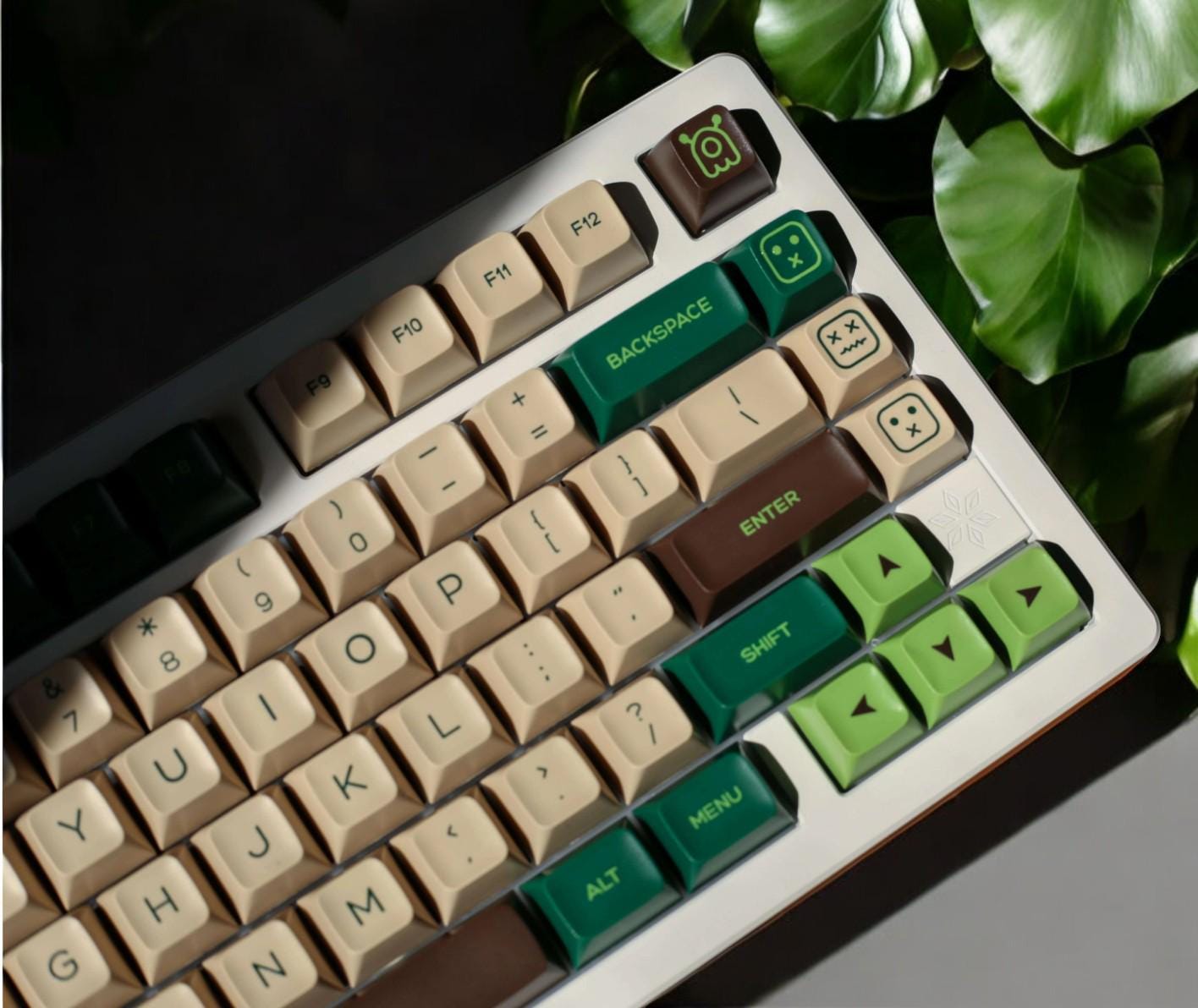 Deep Green Forest Wood Theme Keycap Set