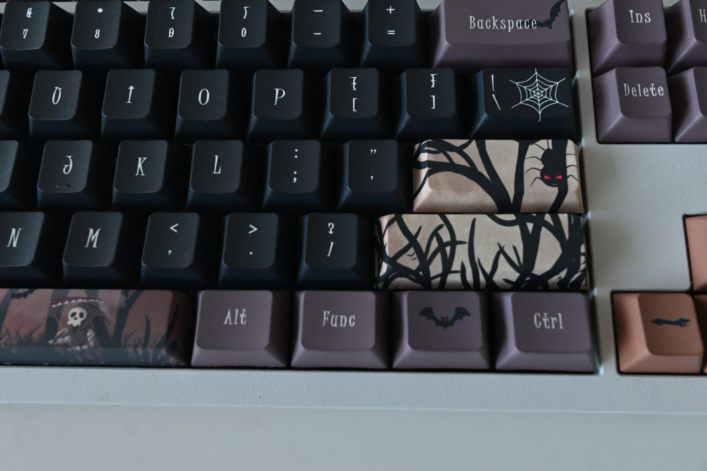 Spooky Cartoon Halloween Keycap Set