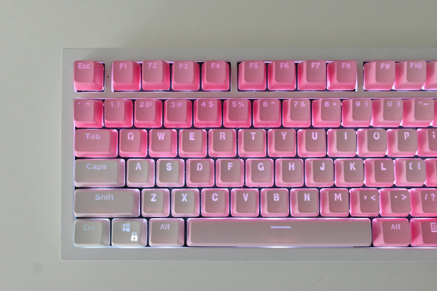 Backlit Pink Gradient Love Theme Keycap Set