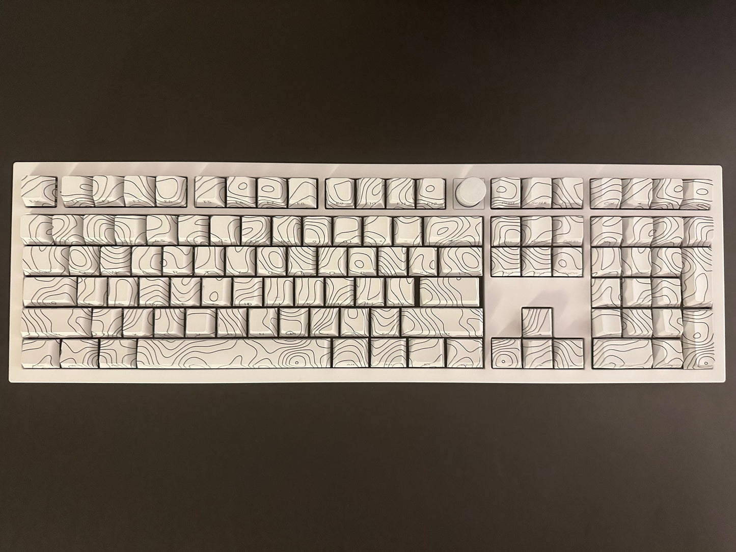 Backlit White Contour Waves Lines Keycap Set