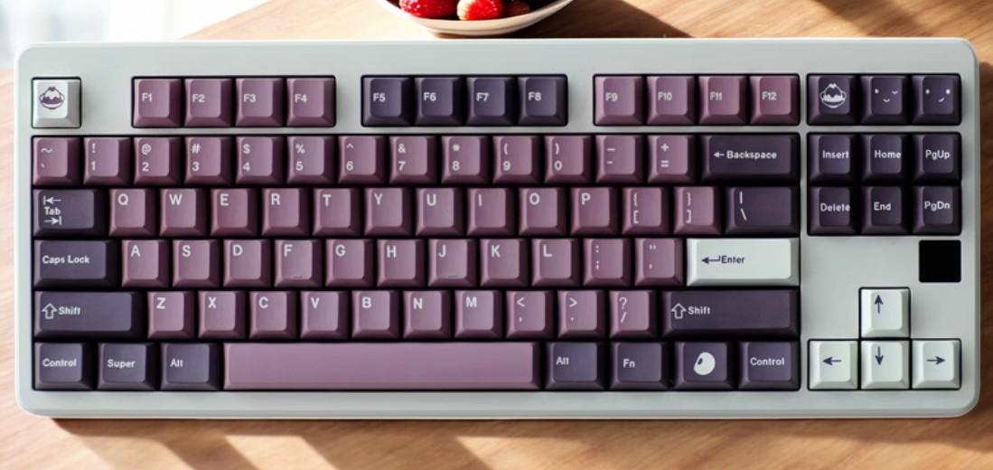 Cute Berry Dessert Keycap Set