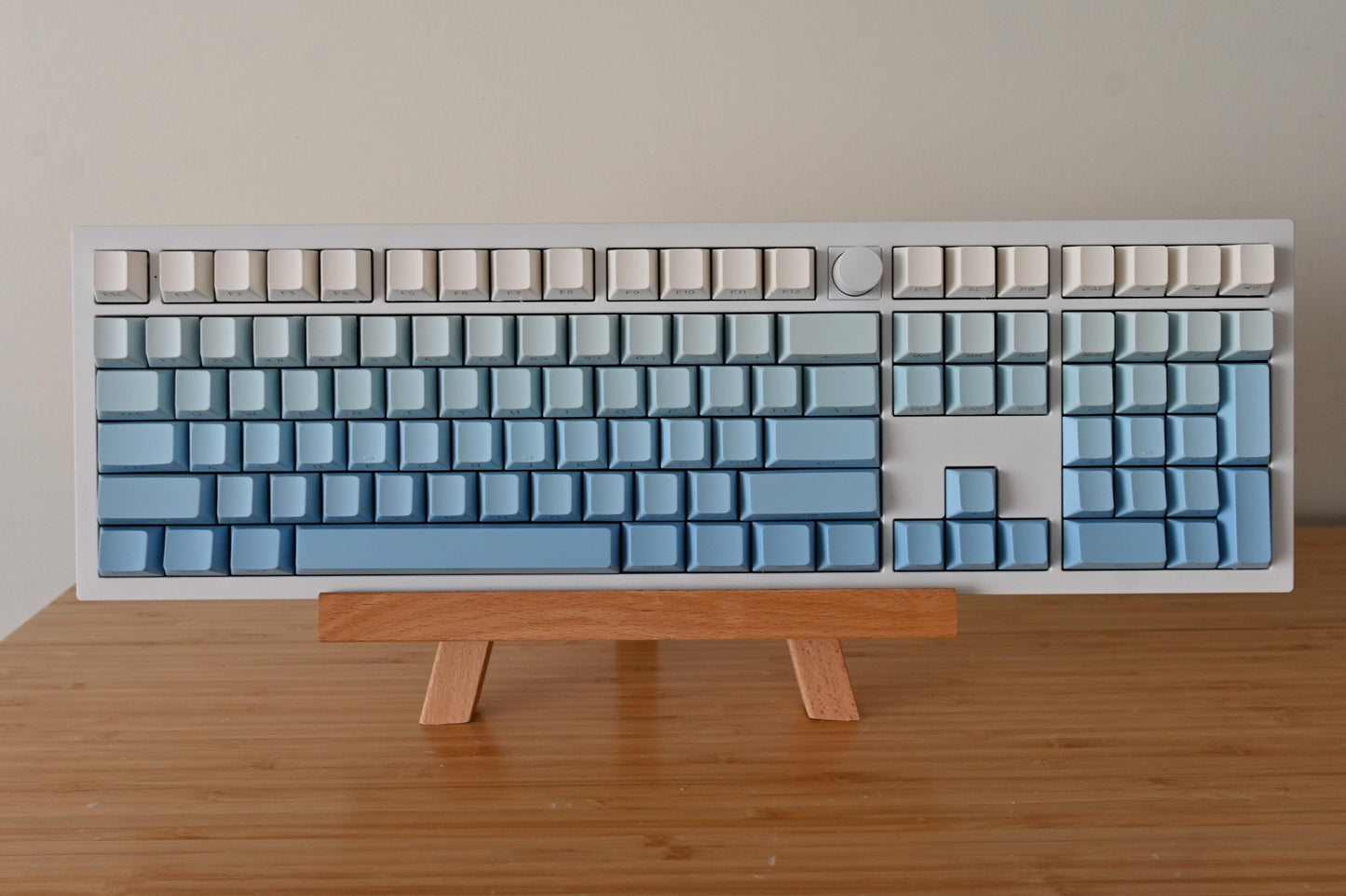 Backlit Blue Gradient Keycap Set