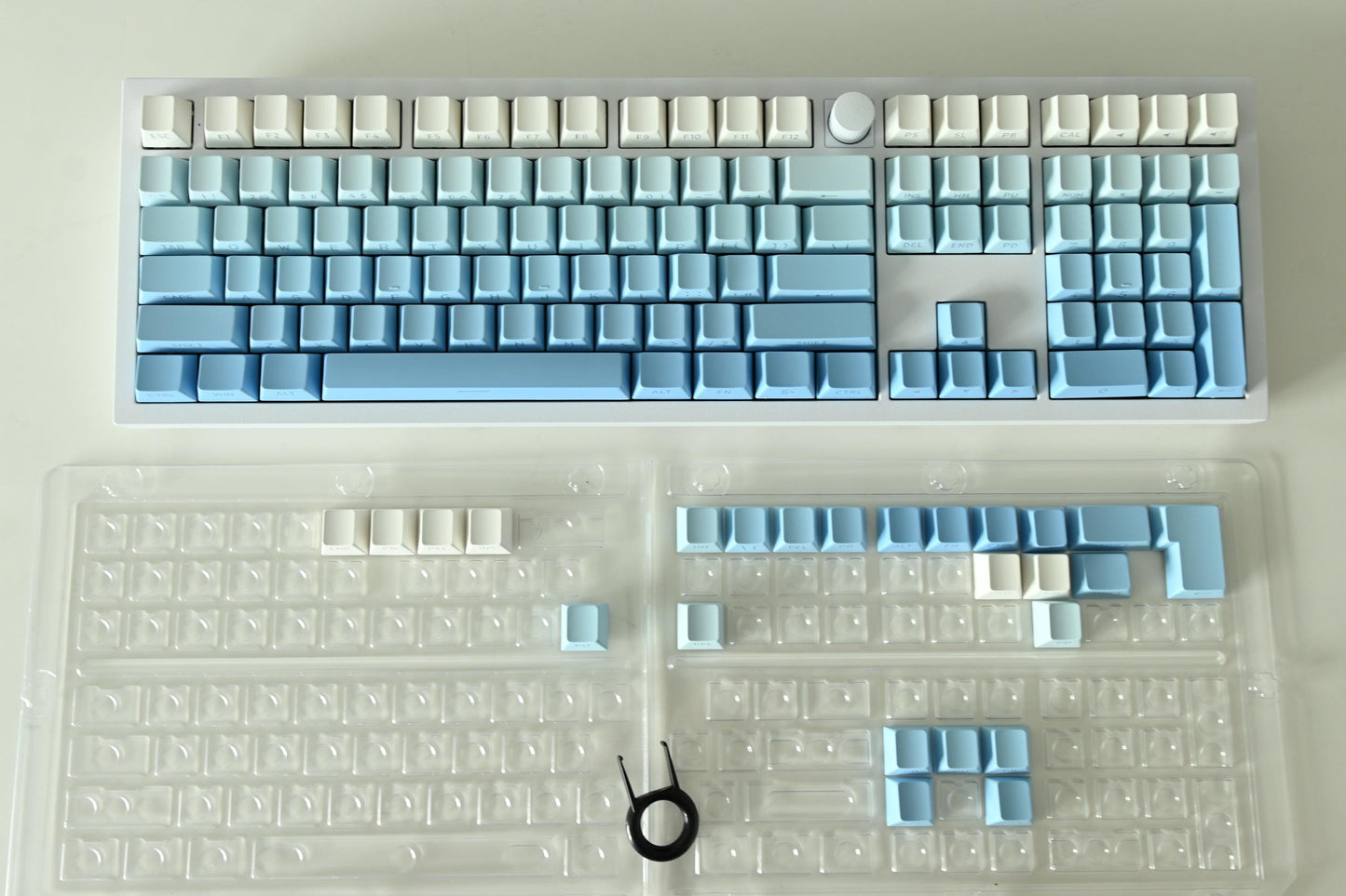 Backlit Blue Gradient Keycap Set