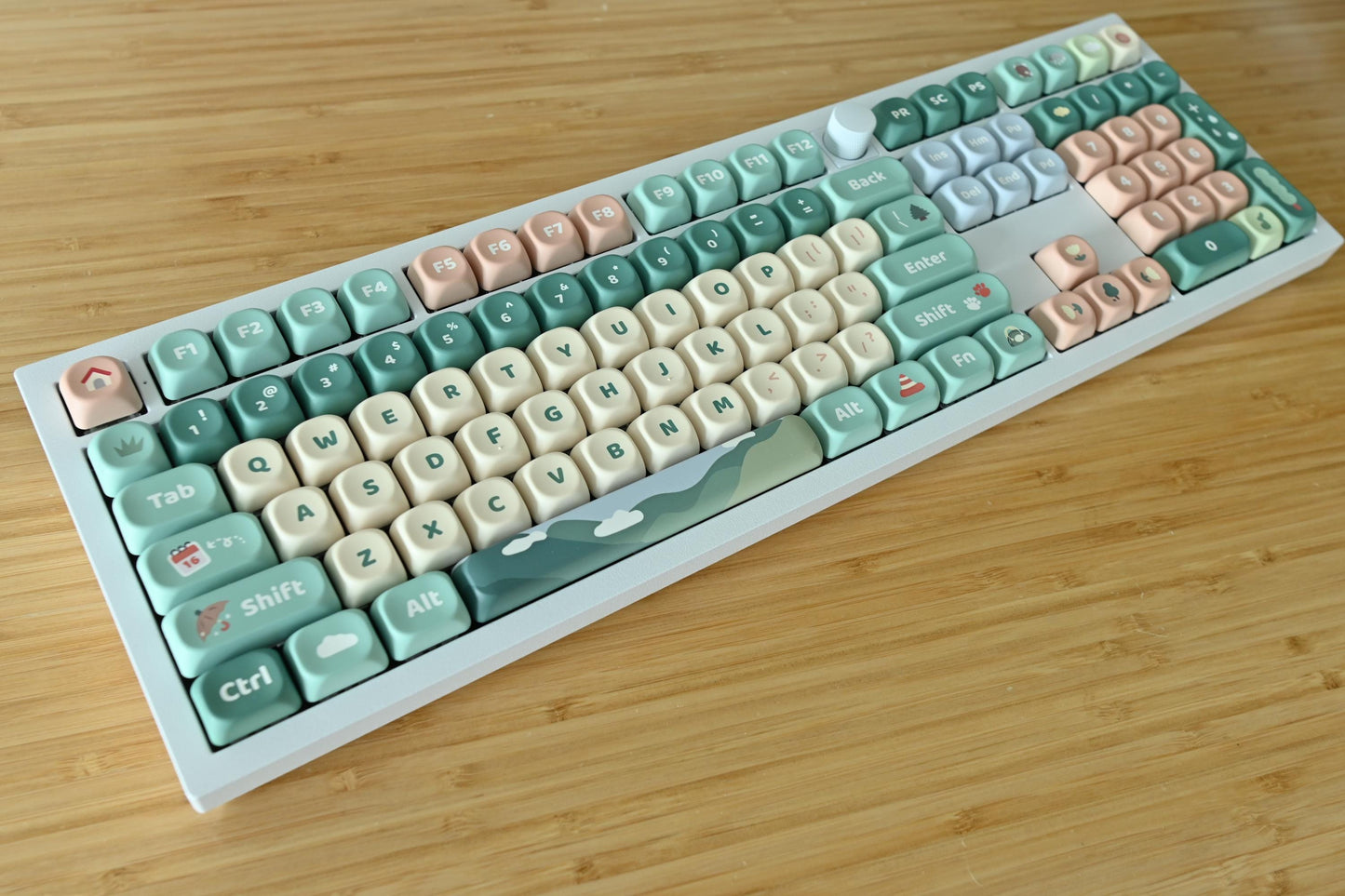 Rolling Green Hill Forest Theme Keycap Set