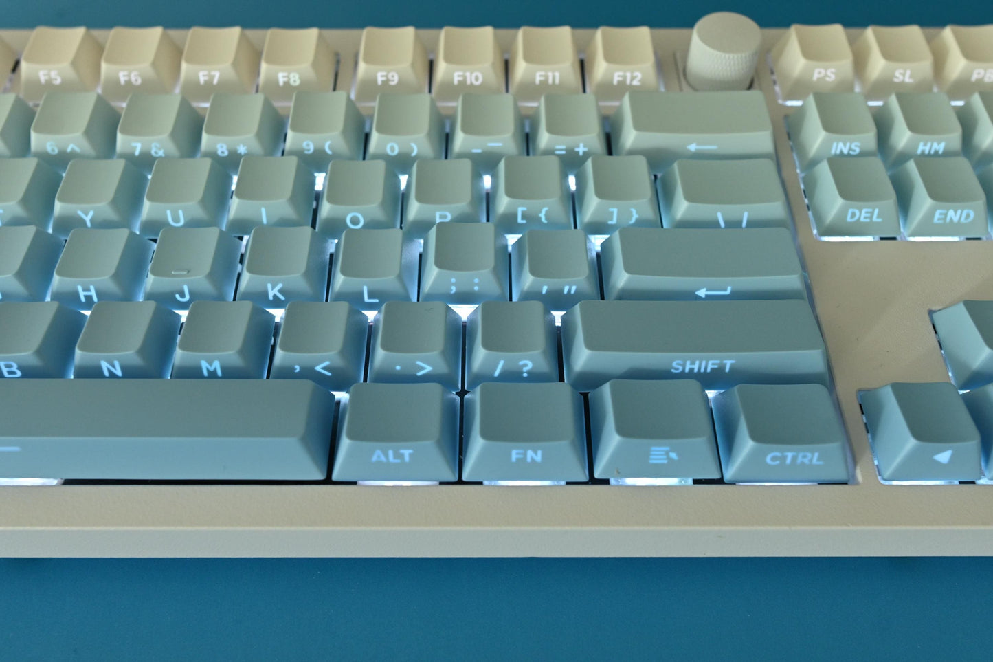 Backlit Blue Gradient Keycap Set