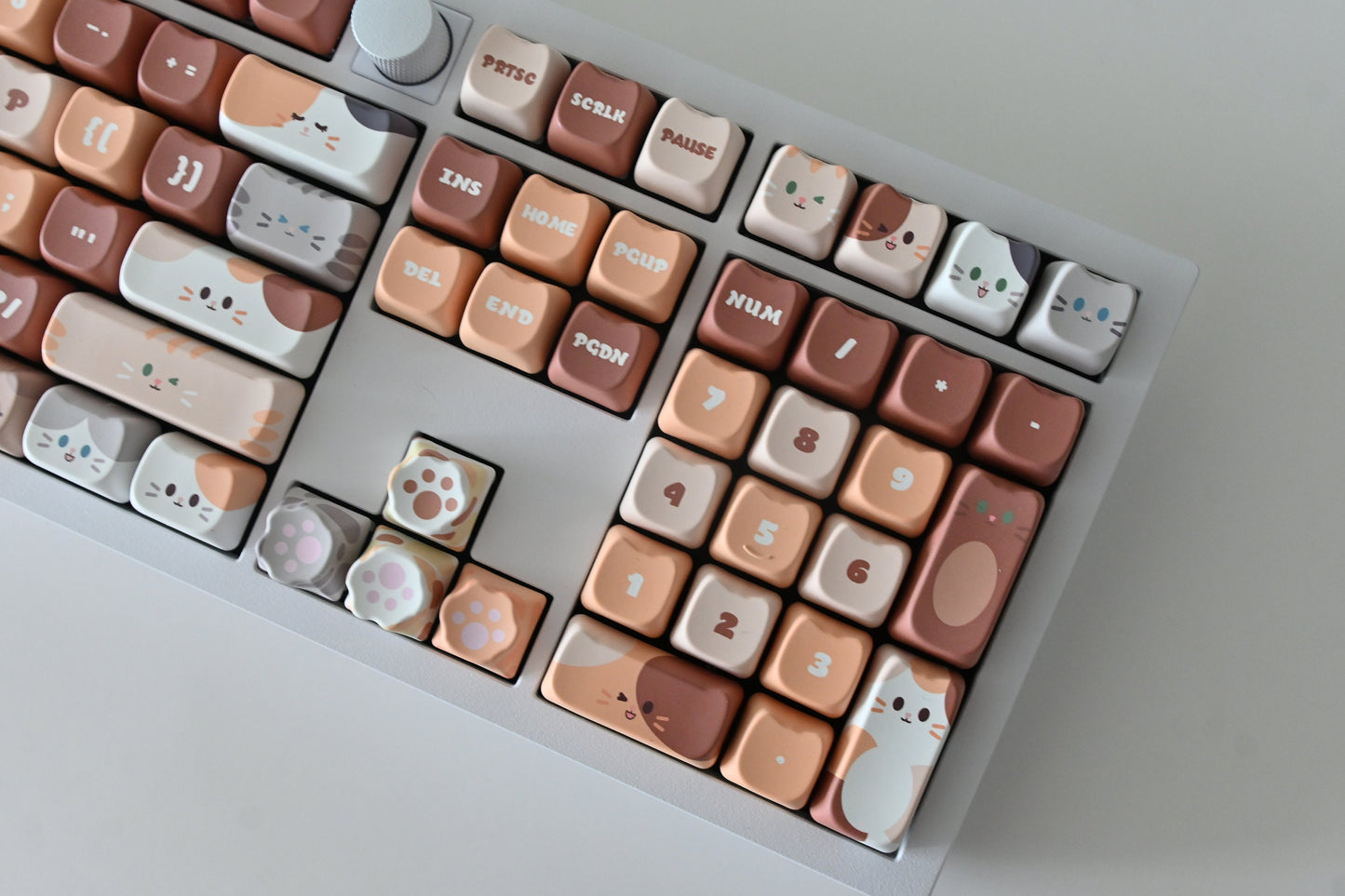 Cute Brown Cat Keycap Set