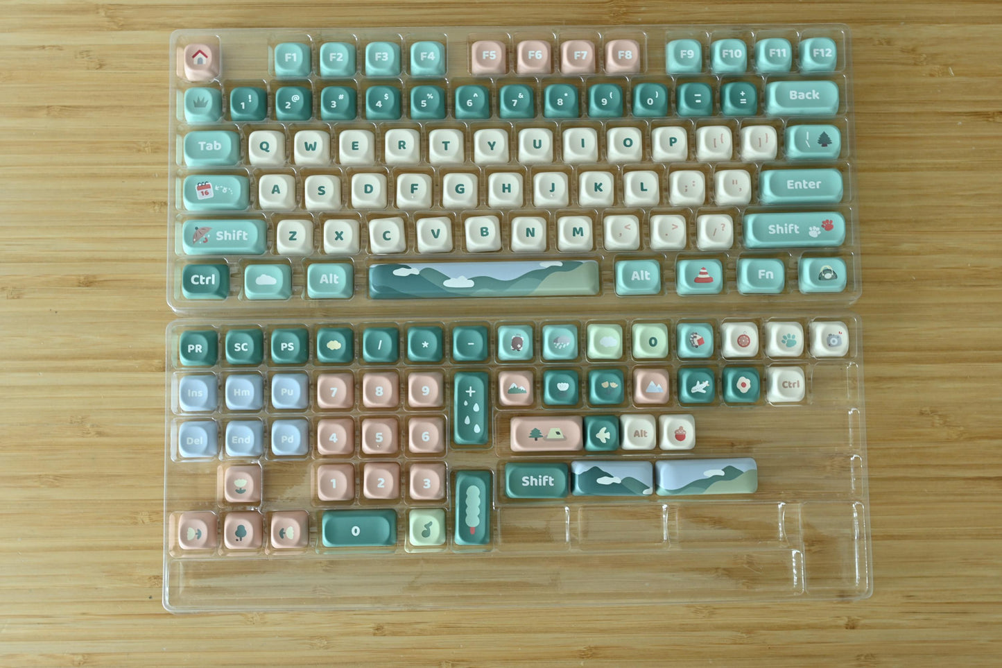 Rolling Green Hill Forest Theme Keycap Set