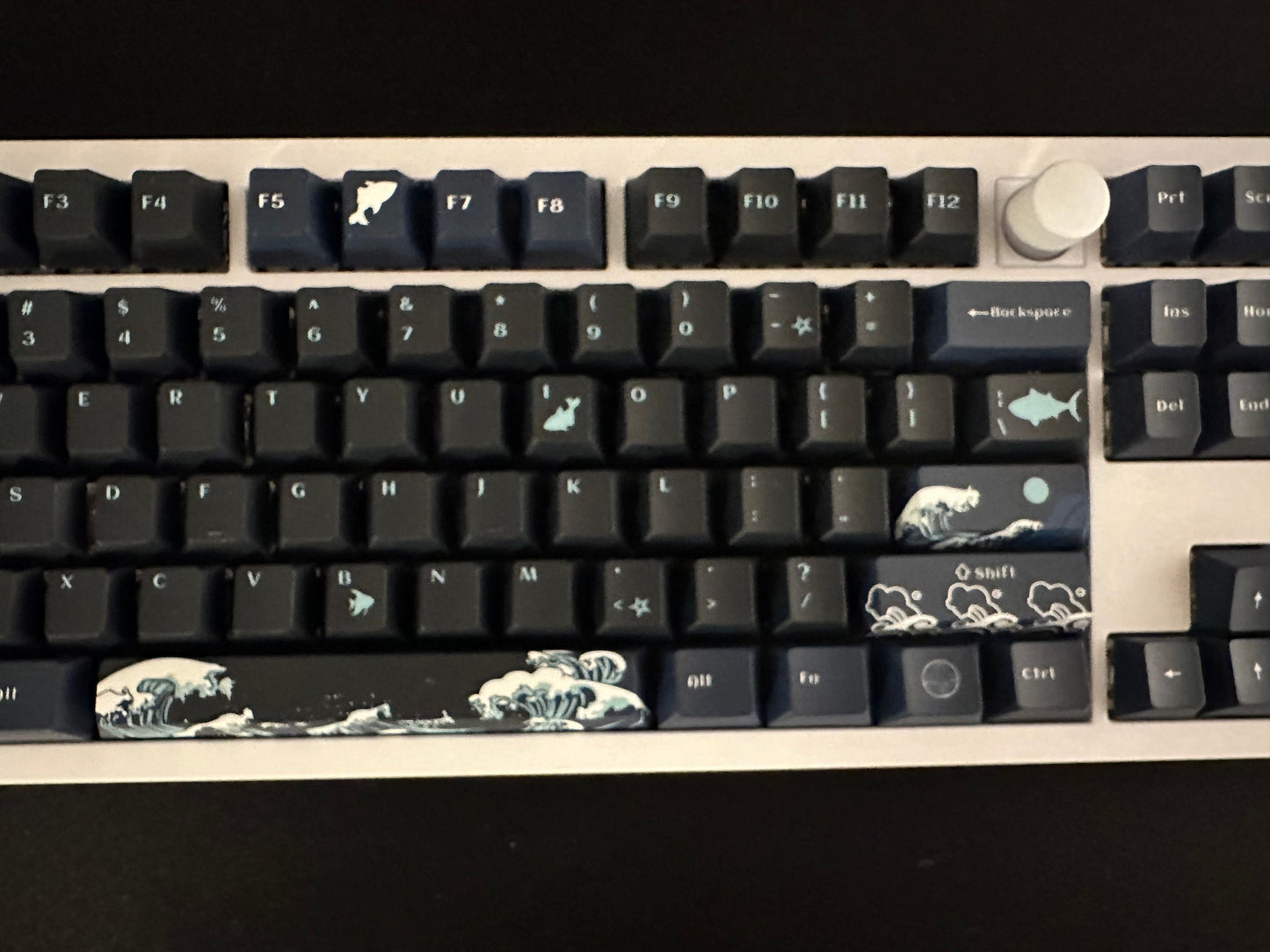 Stormy Ocean Waves Keycap Set